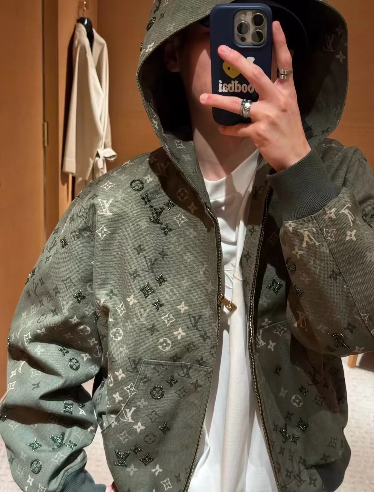 Louis Vuitton/Louis Vuitton Presbyopia printed army green zipper hooded jacket
